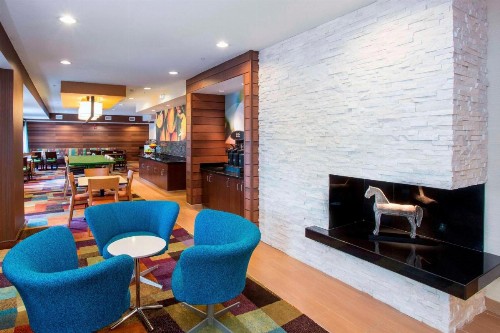Fairfield Inn & Suites by Marriott Dayton South - image 3