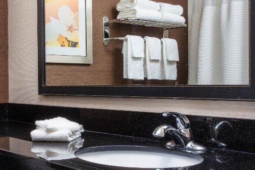Fairfield Inn & Suites by Marriott Dayton South - image 6
