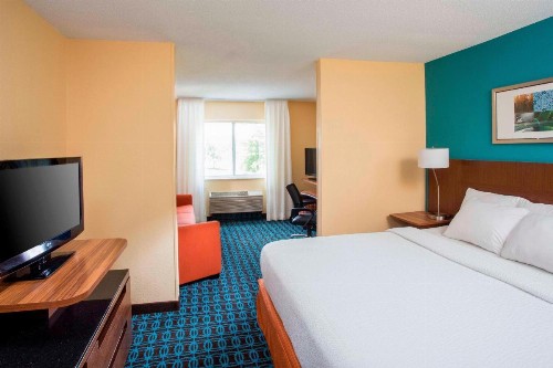 Fairfield Inn & Suites by Marriott Dayton South - image 8