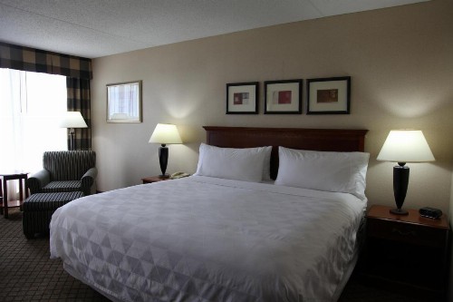 Holiday Inn Dayton/Fairborn I-675 an IHG Hotel - image 49