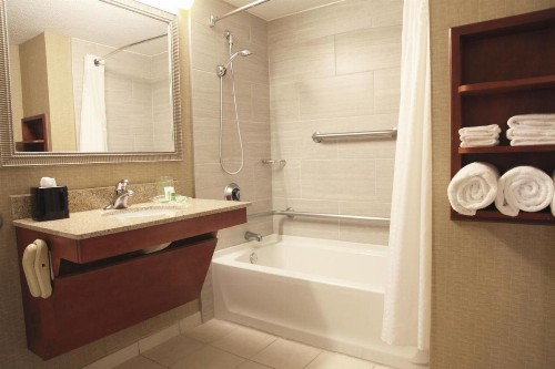 Holiday Inn Dayton/Fairborn I-675 an IHG Hotel - image 5