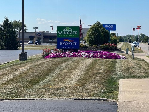Red Lion Inn & Suites Dayton Airport - image 12
