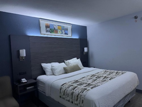 Red Lion Inn & Suites Dayton Airport - image 37