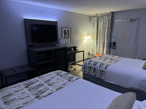 Red Lion Inn & Suites Dayton Airport - image 48