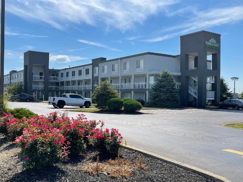 Red Lion Inn & Suites Dayton Airport - image 8