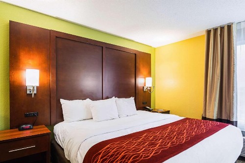 Comfort Inn & Suites Dayton - image 15