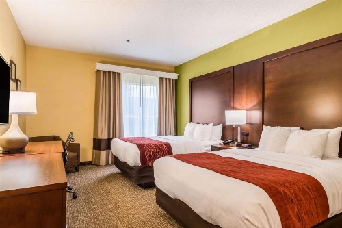 Comfort Inn & Suites Dayton - image 18