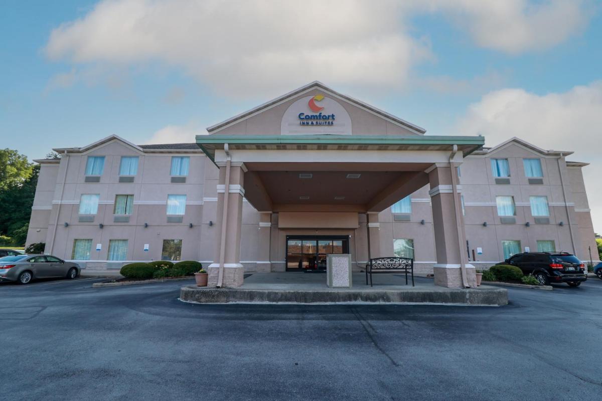 Comfort Inn & Suites Dayton - image 3