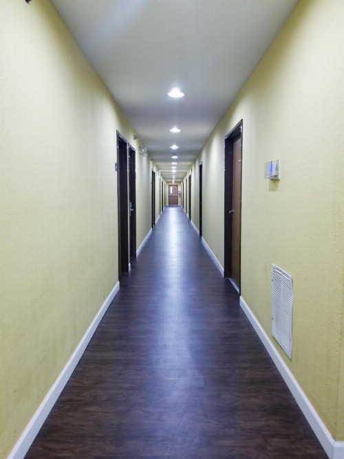 Microtel Inn & Suites by Wyndham Riverside - image 21