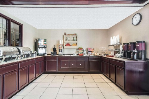 Hawthorn Suites Dayton North - image 15