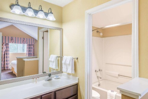 Hawthorn Suites Dayton North - image 20