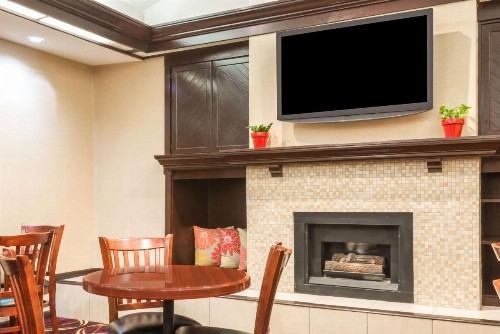 Hawthorn Suites Dayton North - image 23