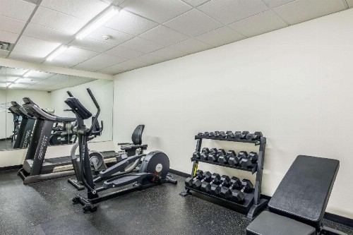 Comfort Inn & Suites Dayton North - image 13
