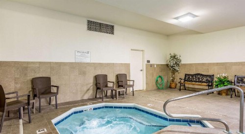 Comfort Inn & Suites Dayton North - image 19