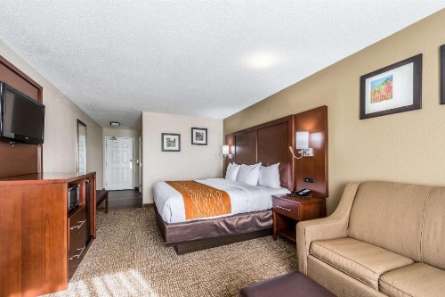 Comfort Inn & Suites Dayton North - image 35