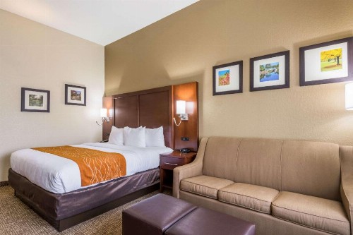 Comfort Inn & Suites Dayton North - image 43