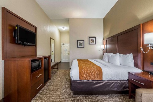 Comfort Inn & Suites Dayton North - image 44
