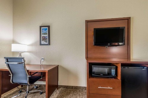 Comfort Inn & Suites Dayton North - image 48