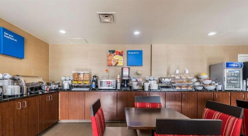 Comfort Inn & Suites Dayton North - image 6