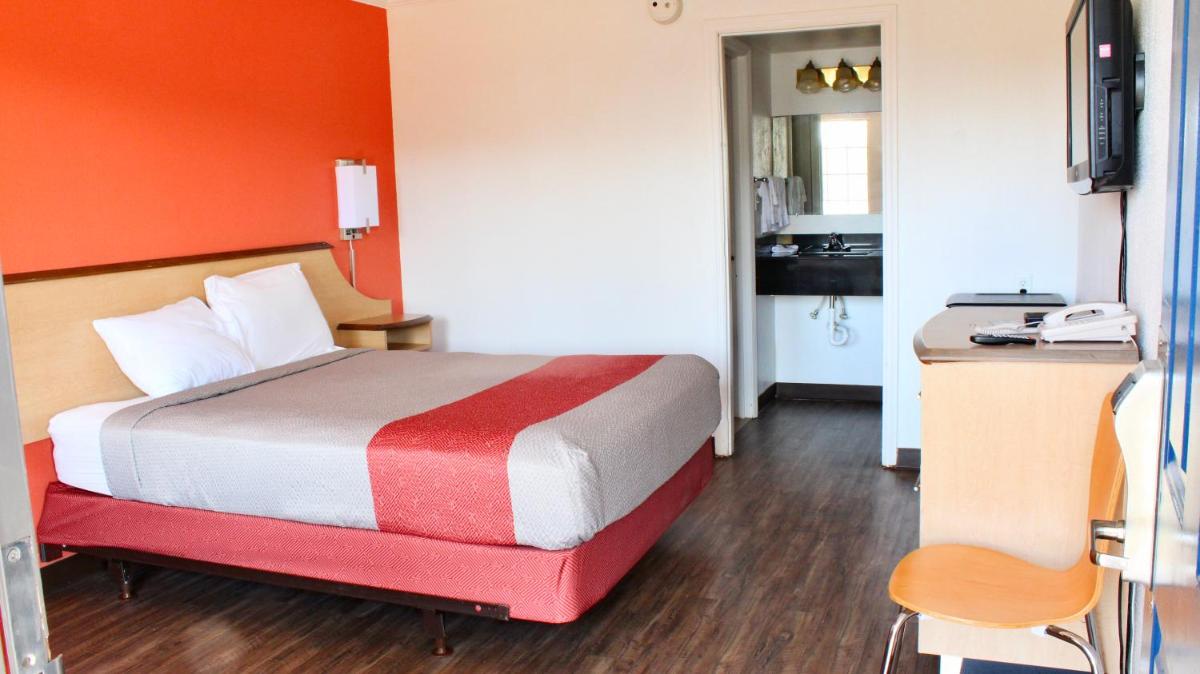 Motel 6-Dayton OH - image 5