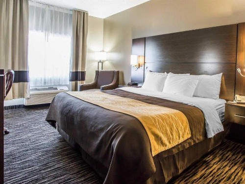 Quality Inn Dayton - image 17