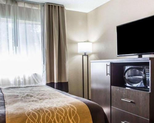 Quality Inn Dayton - image 28