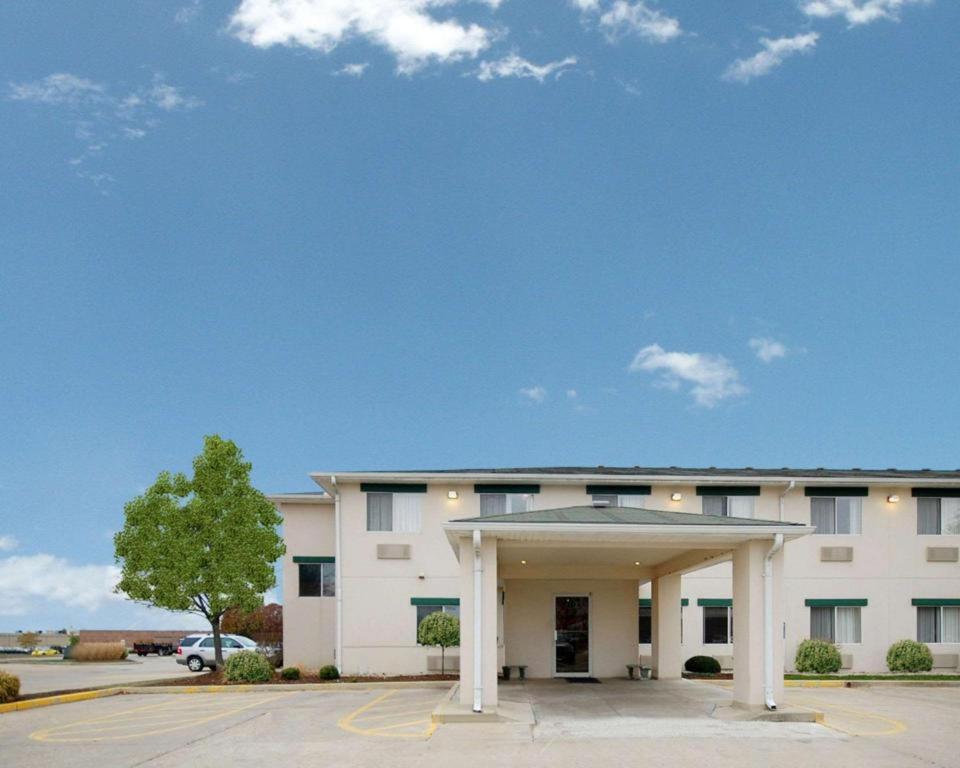 Quality Inn Dayton - image 5