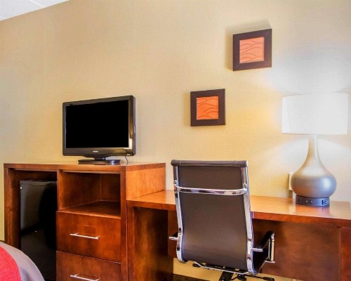 Comfort Inn Dayton - Huber Heights - image 5
