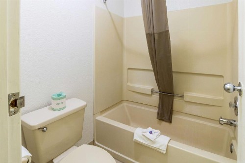 Motel 6-Dayton OH - Englewood - image 11