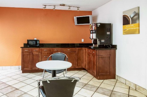 Motel 6-Dayton OH - Englewood - image 19
