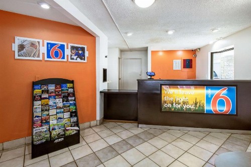 Motel 6-Dayton OH - Englewood - image 22