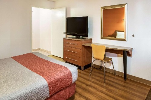 Motel 6-Dayton OH - Englewood - image 23