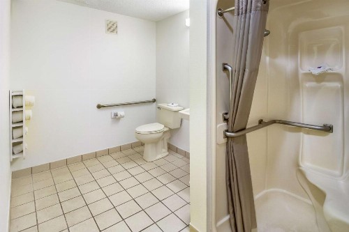 Motel 6-Dayton OH - Englewood - image 4