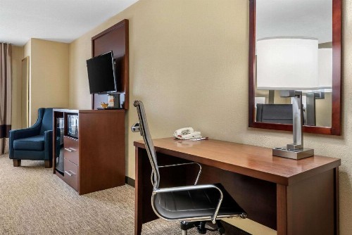 Comfort Suites Dayton-Wright Patterson - image 10