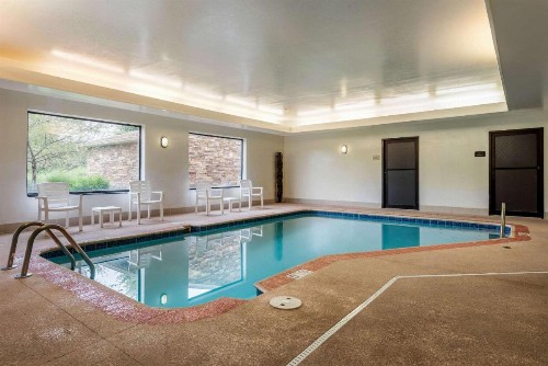 Comfort Suites Dayton-Wright Patterson - image 22
