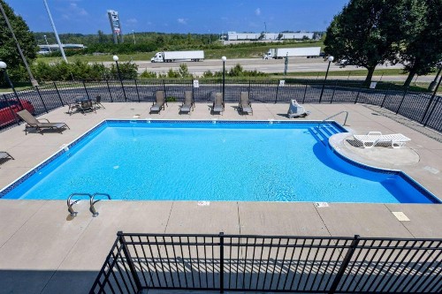 Days Inn by Wyndham Dayton Huber Heights Northeast - image 15
