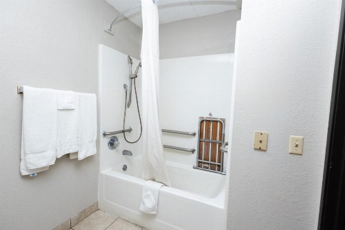 Days Inn by Wyndham Dayton Huber Heights Northeast - image 22