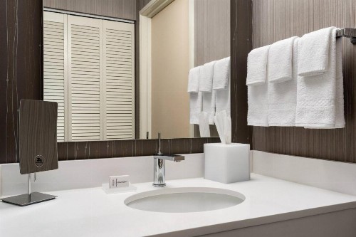 Courtyard by Marriott Dayton North - image 13