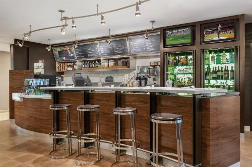 Courtyard by Marriott Dayton North - image 6