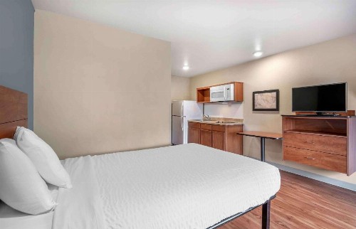 WoodSpring Suites Dayton South - image 10