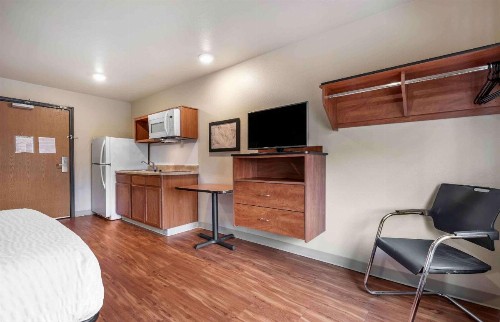 WoodSpring Suites Dayton South - image 11
