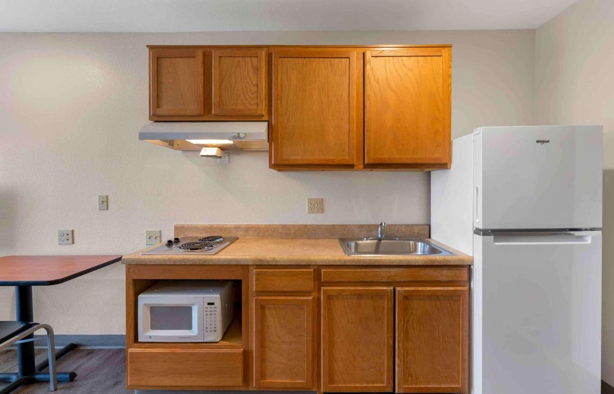 WoodSpring Suites Dayton South - image 3