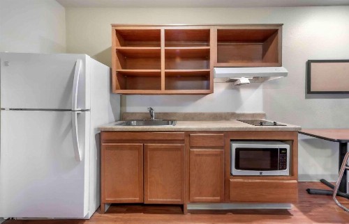 WoodSpring Suites Dayton South - image 5