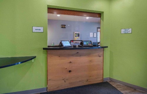 WoodSpring Suites Dayton South - image 7