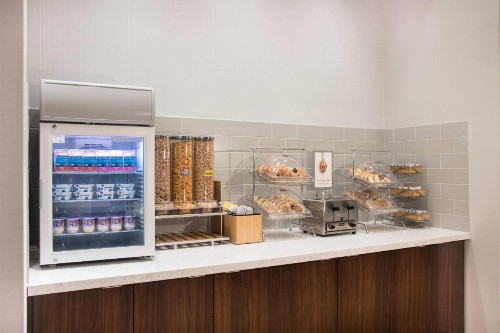 Fairfield Inn & Suites by Marriott Dayton - image 14