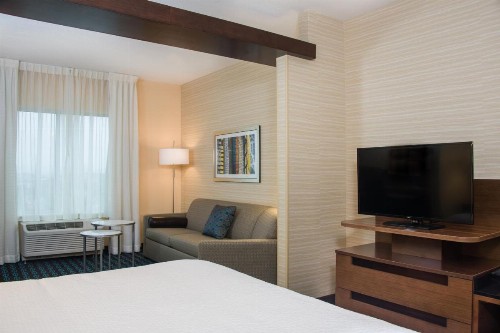 Fairfield Inn & Suites by Marriott Dayton - image 20