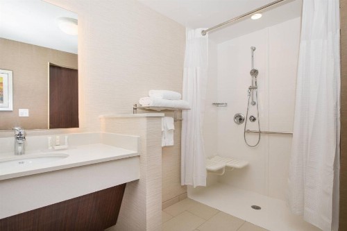 Fairfield Inn & Suites by Marriott Dayton - image 21