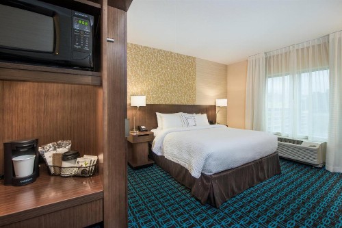 Fairfield Inn & Suites by Marriott Dayton - image 22