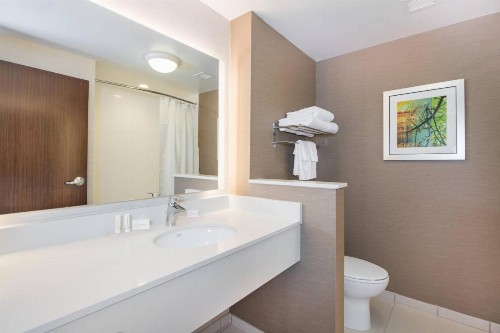 Fairfield Inn & Suites by Marriott Dayton - image 25