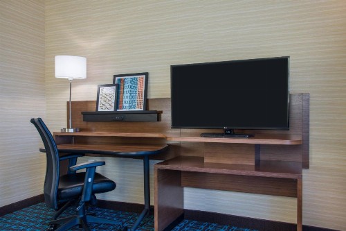 Fairfield Inn & Suites by Marriott Dayton - image 29